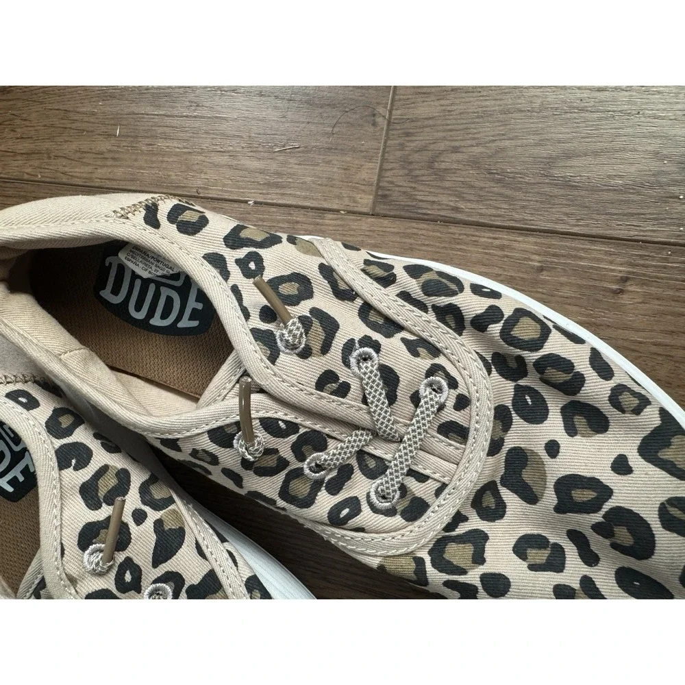 Hey Dude Womens 6 Leopard Western Boutique Platform Country Ranch Preppy Comfort